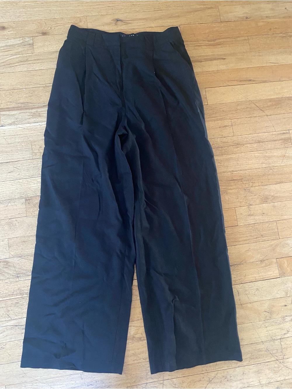 Lioness  size small pants. Linen/viscose